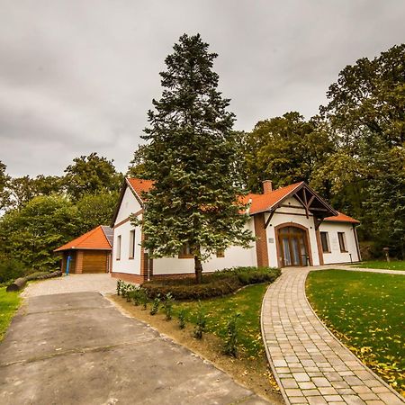 Haracsi Vendeghaz Hotel Zselickisfalud Exterior photo
